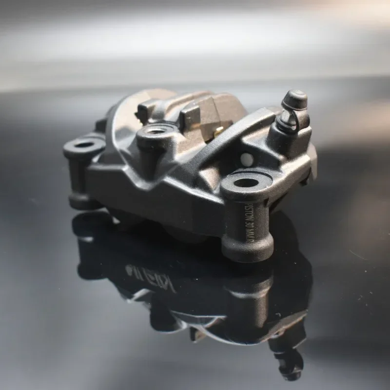 クリアフォージドブレーキキャリパー非対称4ピストン100MM - Forged Front Brake Caliper 4 Piston のレビューと価格